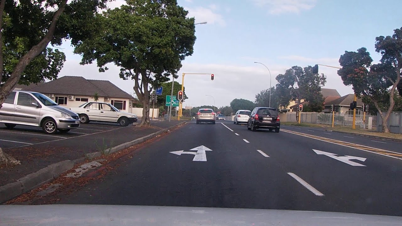 OAKDALE BELLVILLE DRIVING TO PAROW EAST - CAPE TOWN.