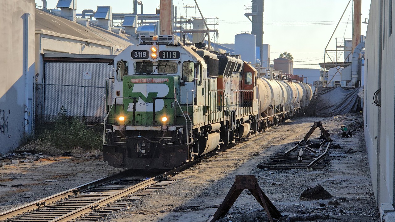 [HD] Los Angeles Junction Railway Y-VRN2271 Vernon Job in Vernon, CA