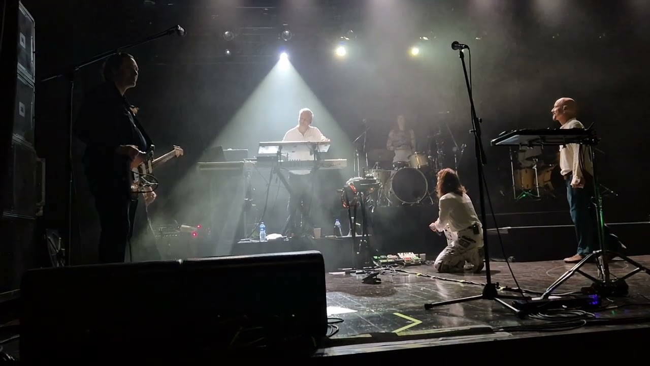 James  - Attention ( Live in São Paulo at Audio Club,  November 2025)