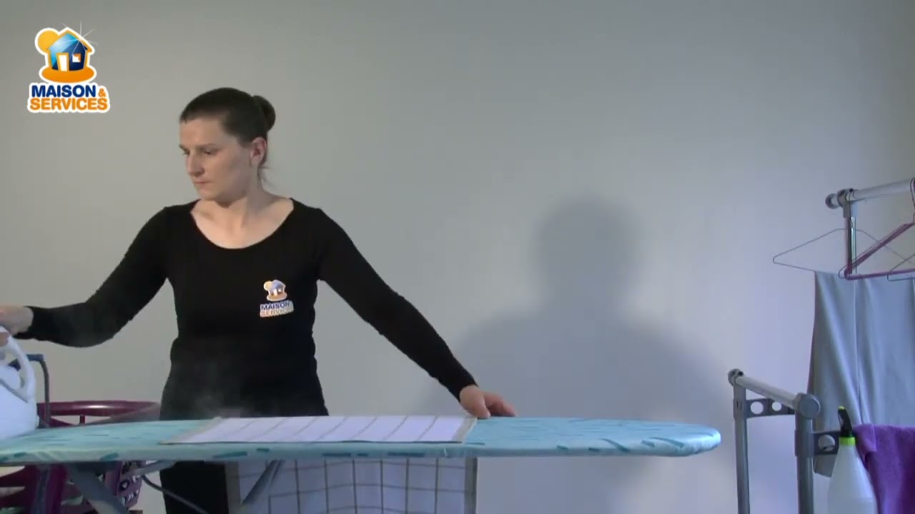 Repasser et plier un torchon ou une serviette de table