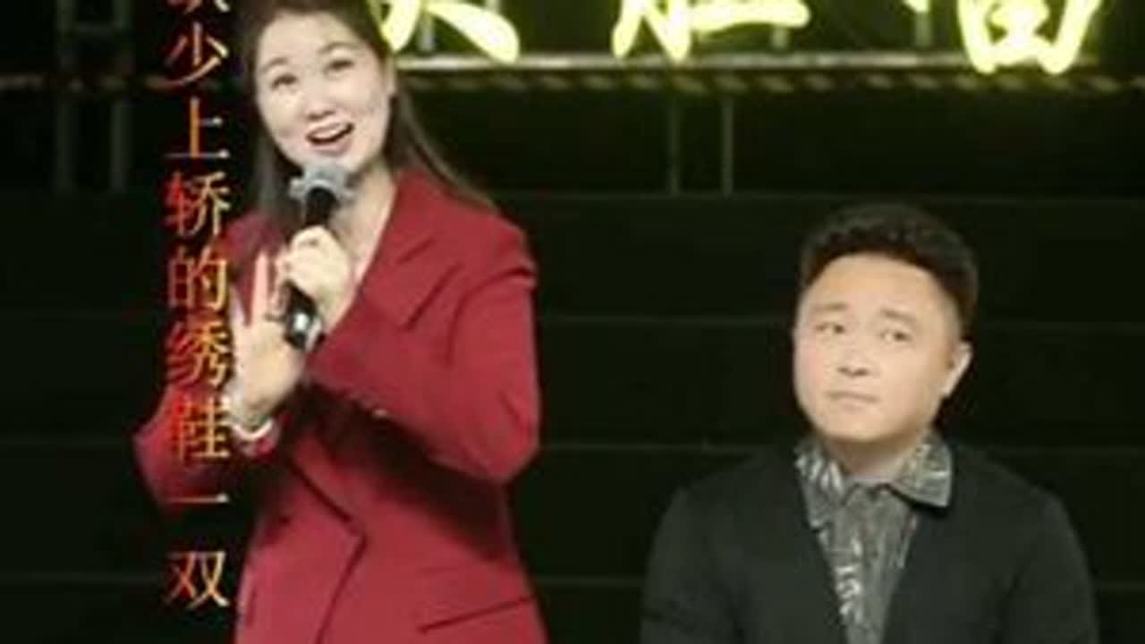 这货坐这是冒充钱青还是颜俊呢😂