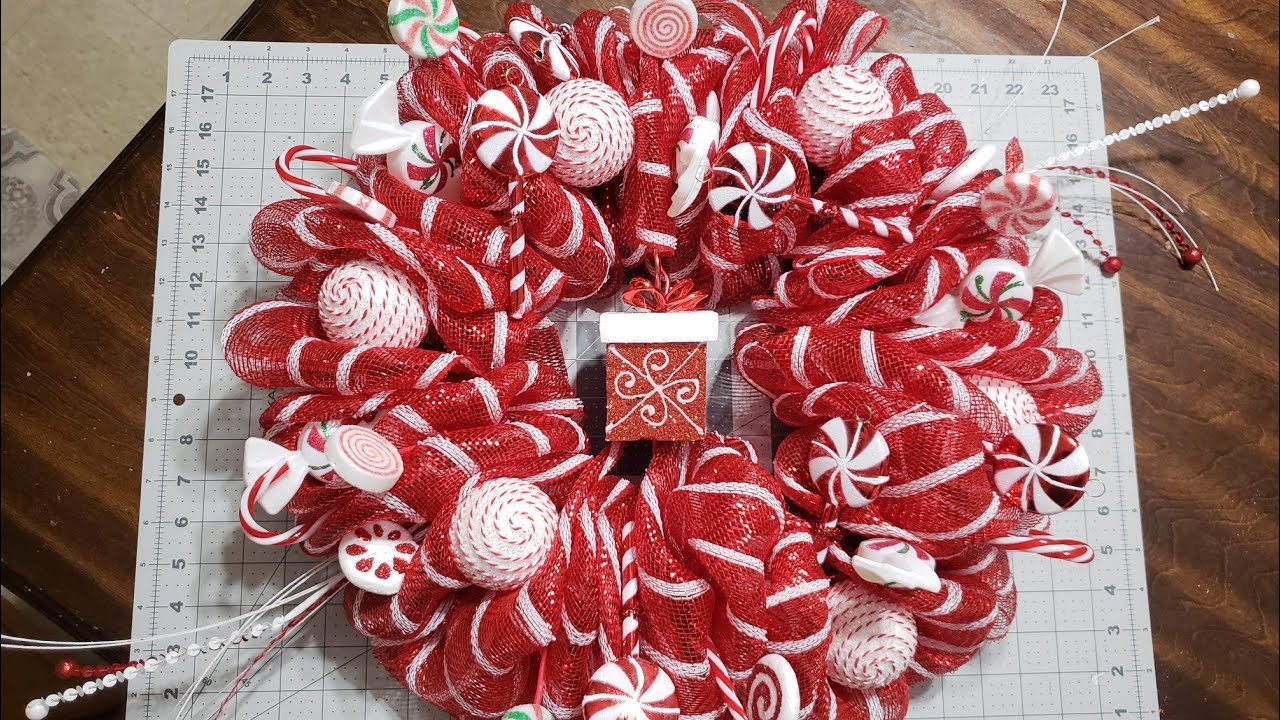 #christmaswreath #wreath #dollartree  DIY Christmas Mesh Wreath