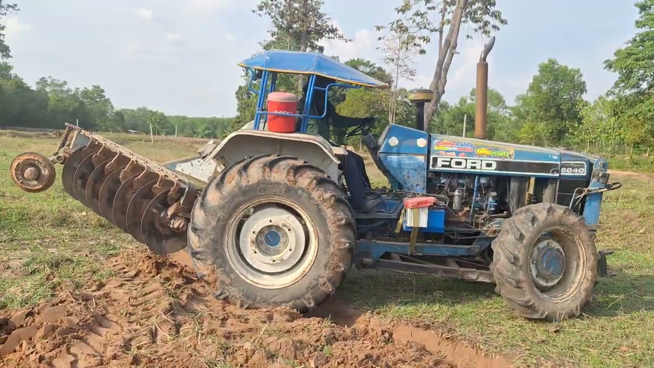 แกะป้ายแดงมา 32 ปียังคลังจัดรถไถ Ford 6640 สองเพลาไถนาผานเจ็ดเดิมๆ tractor