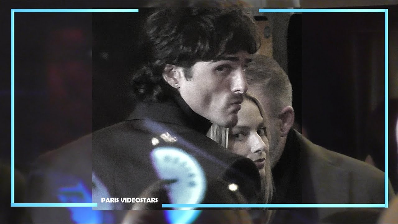 Jacob Elordi with fans on the red carpet of 
