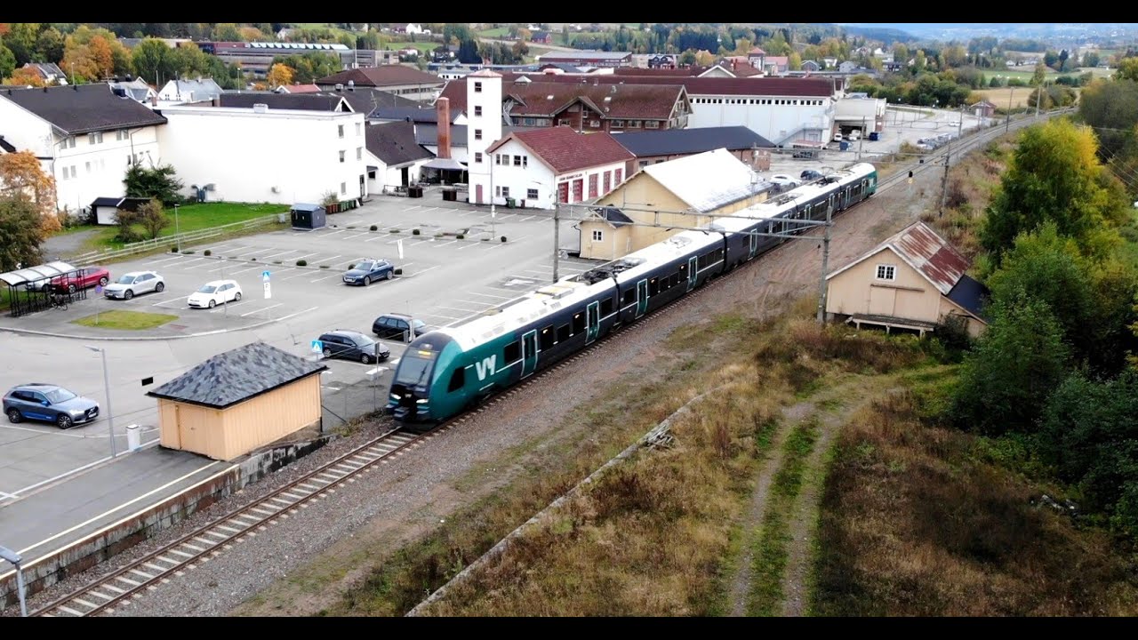 Togekspedering på Gran stasjon på Gjøvikbanen. (In Norwegian)