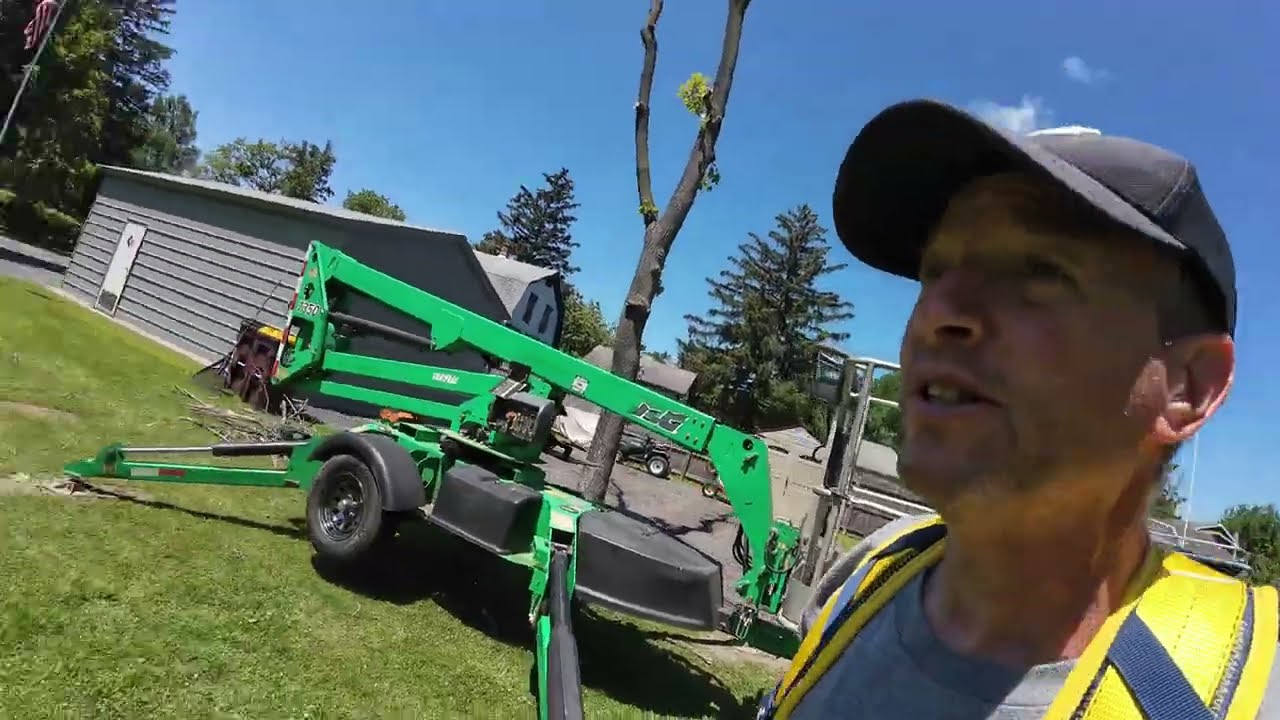 Will this JLG man lift work for what I need ,Kubota picks up large pieces