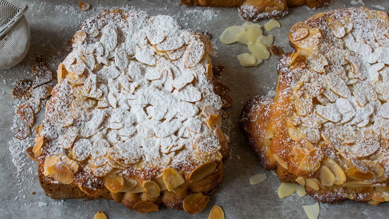Tostadas de brioche con crema de almendras | Bostock