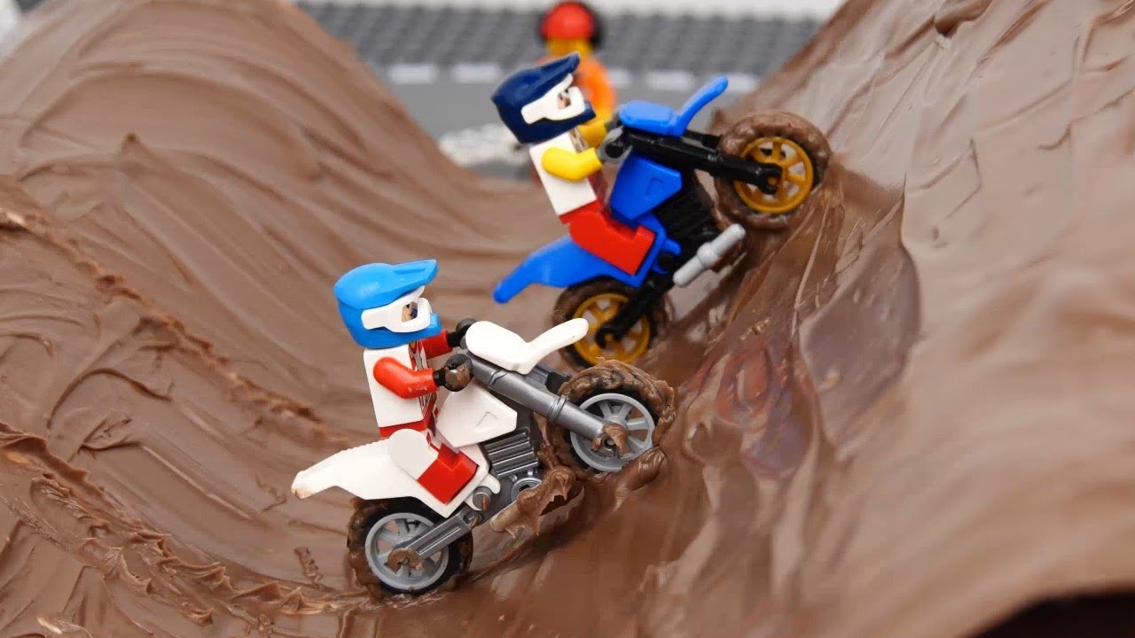 lego city race in the Mud