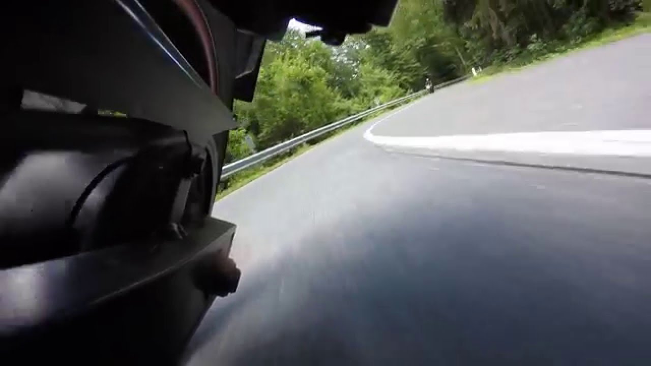 Kosta CRASH Lowside / Yamaha FZ6 vs R1 on Marija reka
