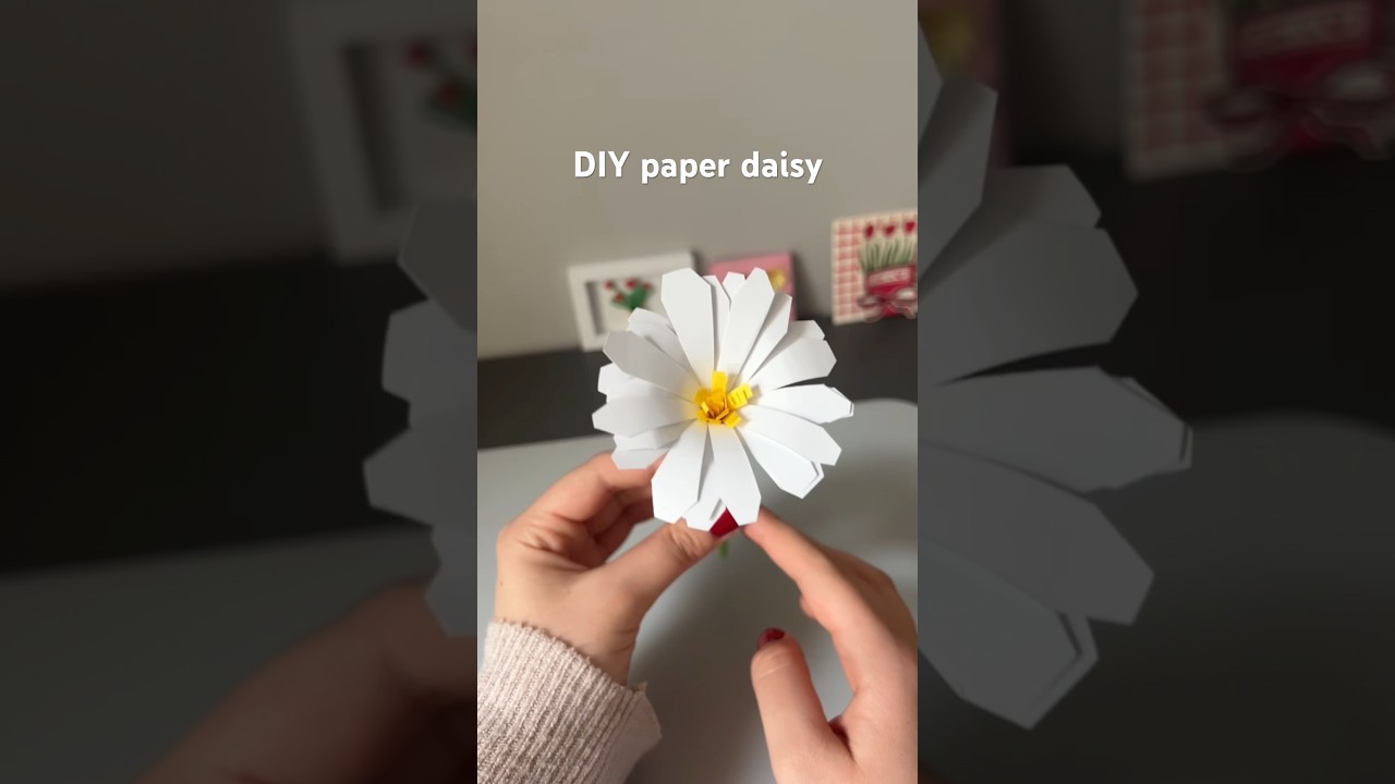 Easy paper flower tutorial: paper daisy (cute and easy gift idea)
