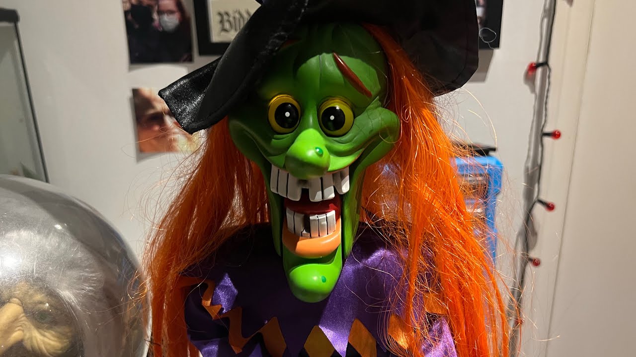 Gemmy Animated Freaky Geeks Witch &lsquo;Evil Ways&rsquo; Review