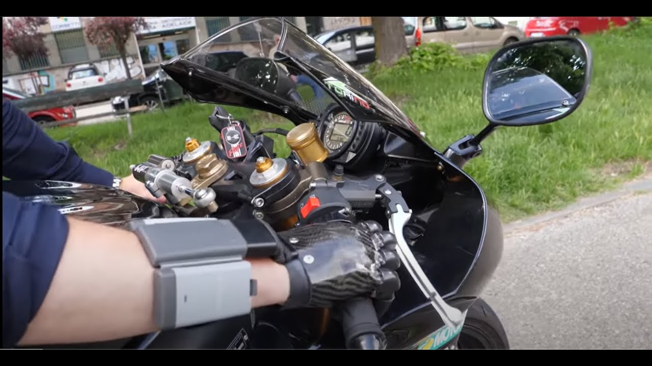 i-Digit - Prova di guida moto
