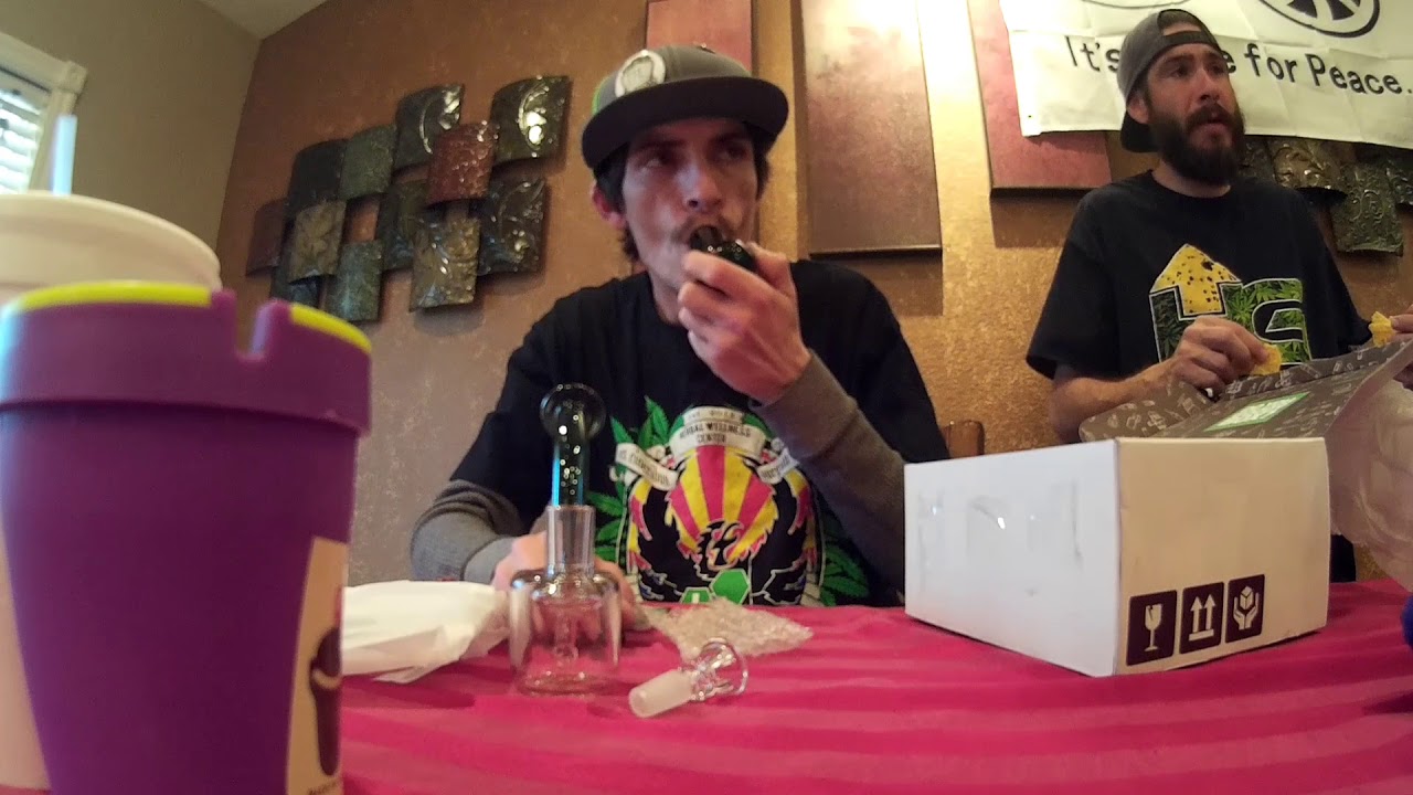 Doyougoodybox.com February edition box opening