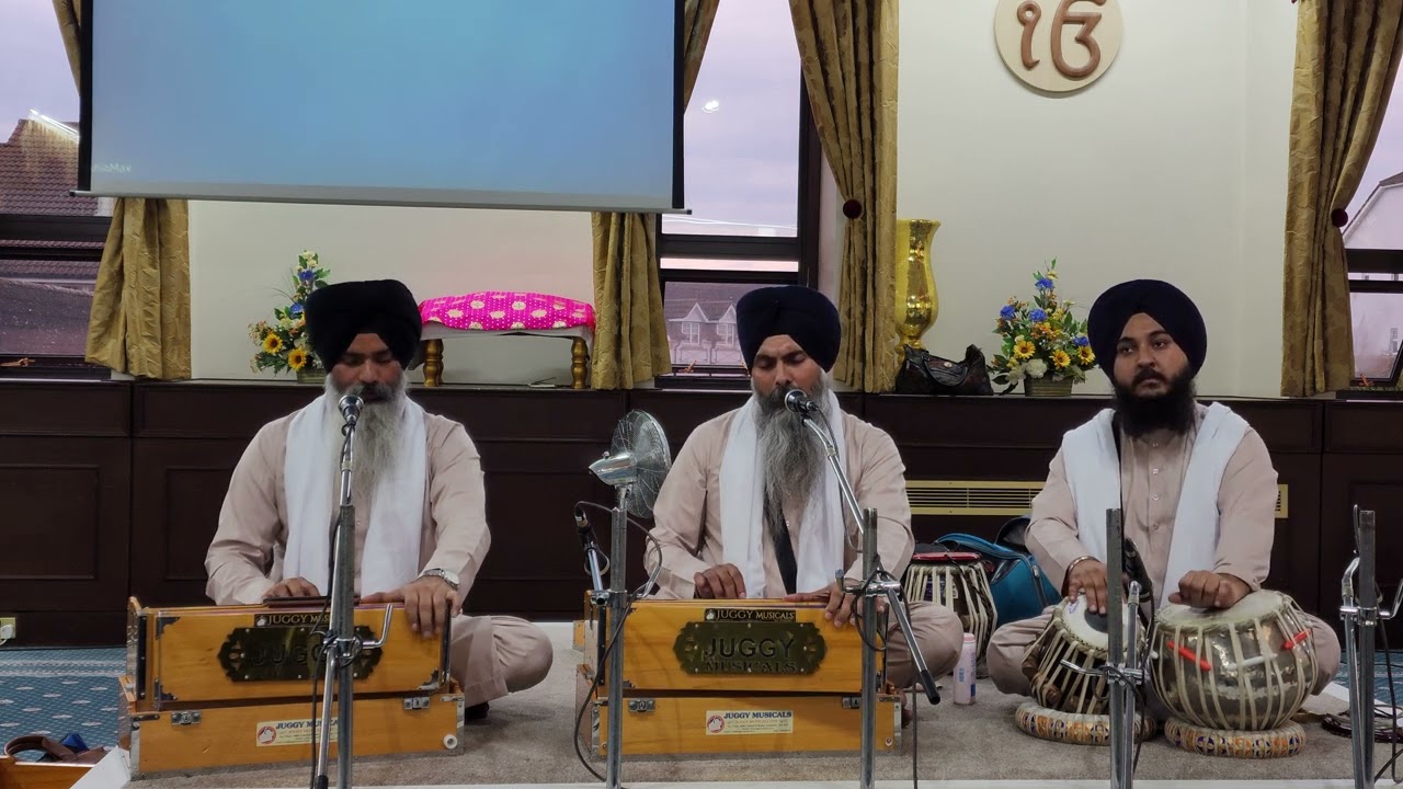 Bhai Maninder singh ji hazoori ragi sri darbar sahib at gurudwara sri guru singh sabha Hounslow 🇬🇧