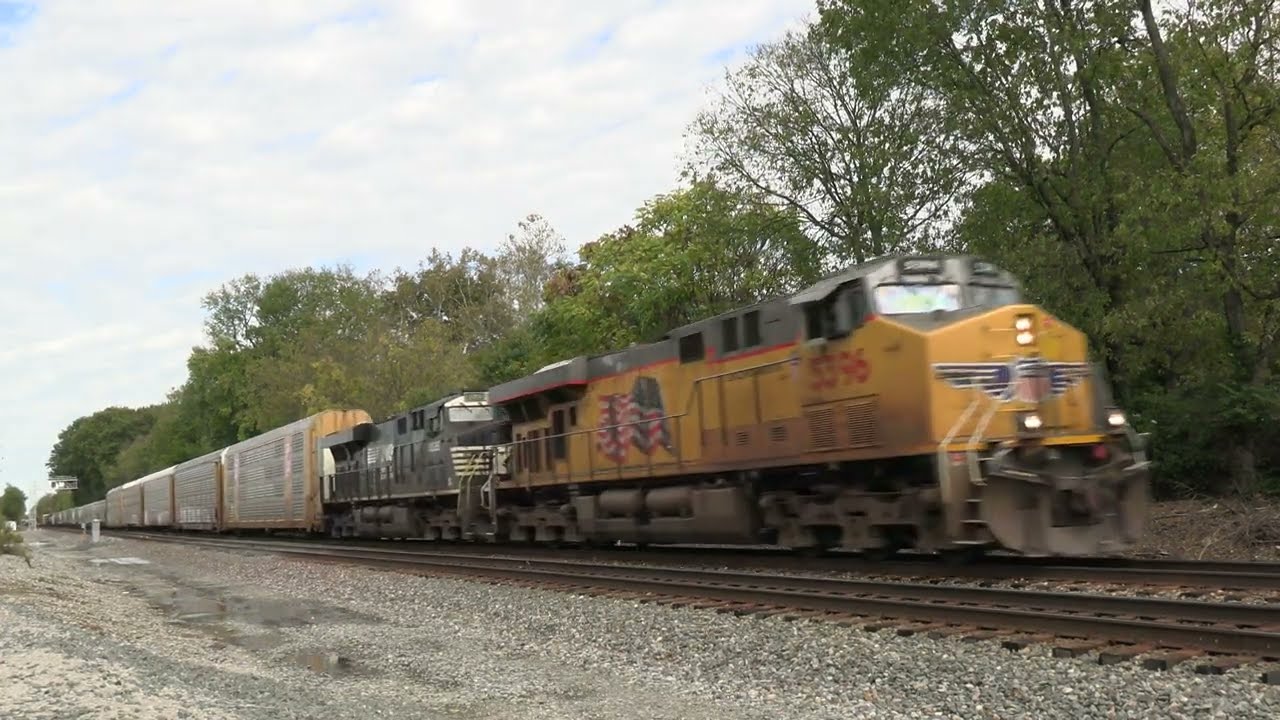 UNION PACIFIC GE AC45CCTE Southbound Mix Freight on the Norfolk Southern Line