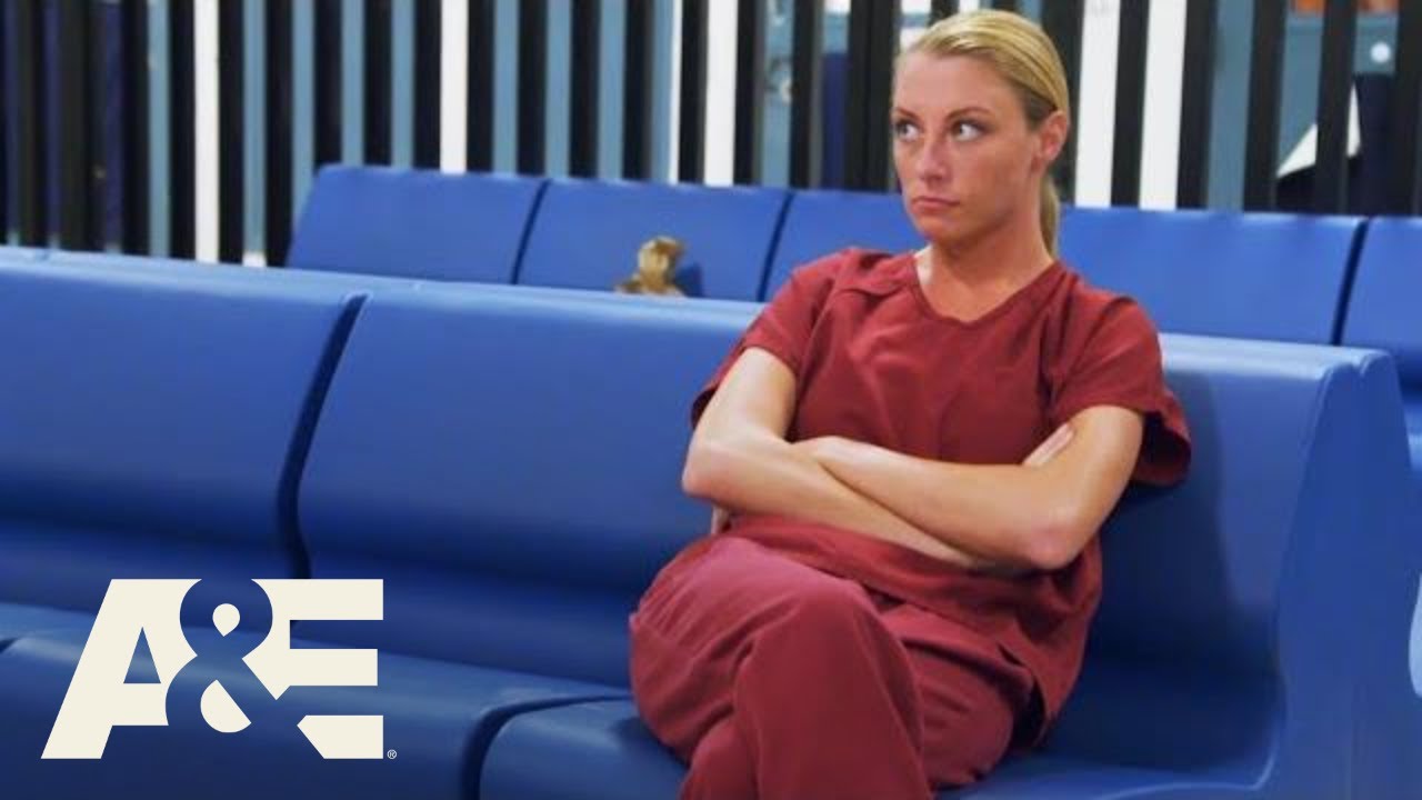 60 Days In: Brooke Enters Jail with an Attitude (Season 5 Flashback) | A&E