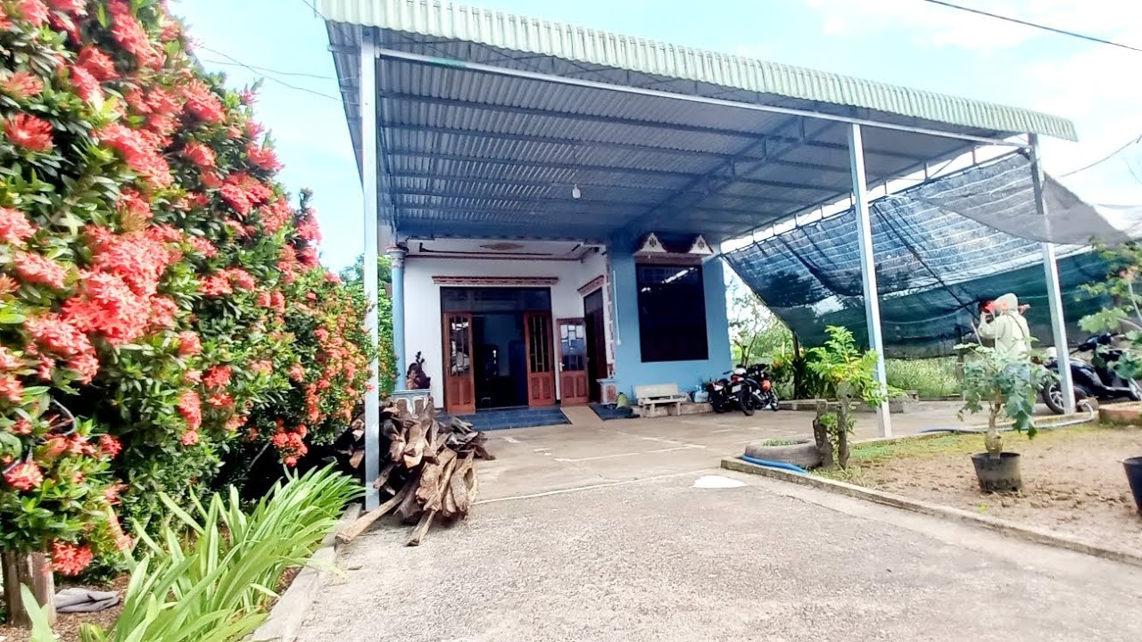 Bán nhà vườn đẹp mặt đường QL13, cách chợ trường  500m, 12,20×144+100tc=S 2279,4m²,giá 2ty250tr,bs