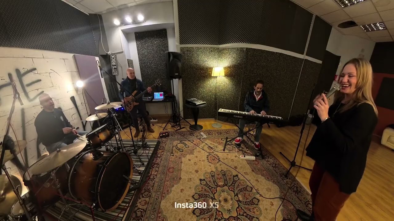 Natural Woman, Monica Fiorillo Vox, Max Italiano Key, Gennaro De Nicolais Bass, Fabio Malfi Drums 