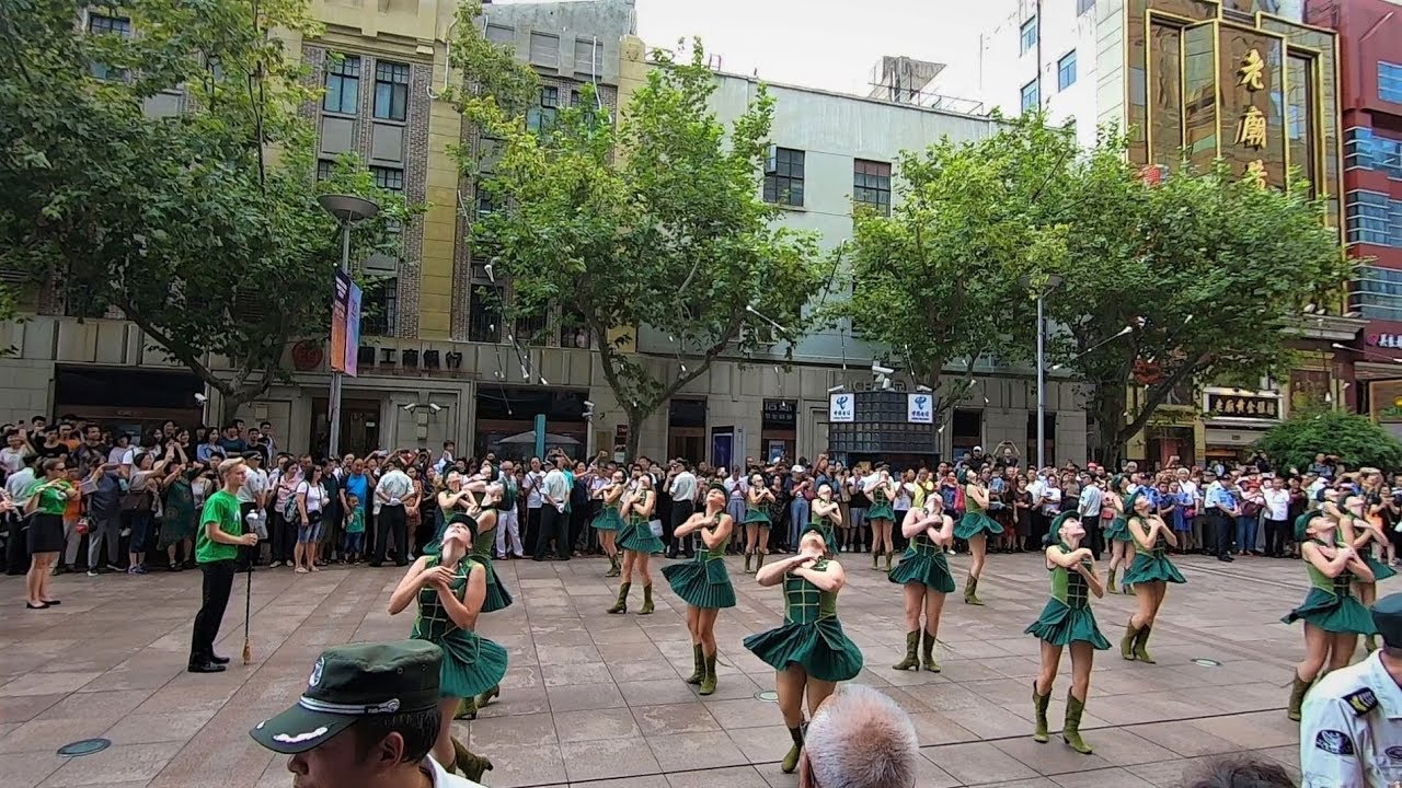 China | Walking in China's Biggest City- SHANGHAI (上海)