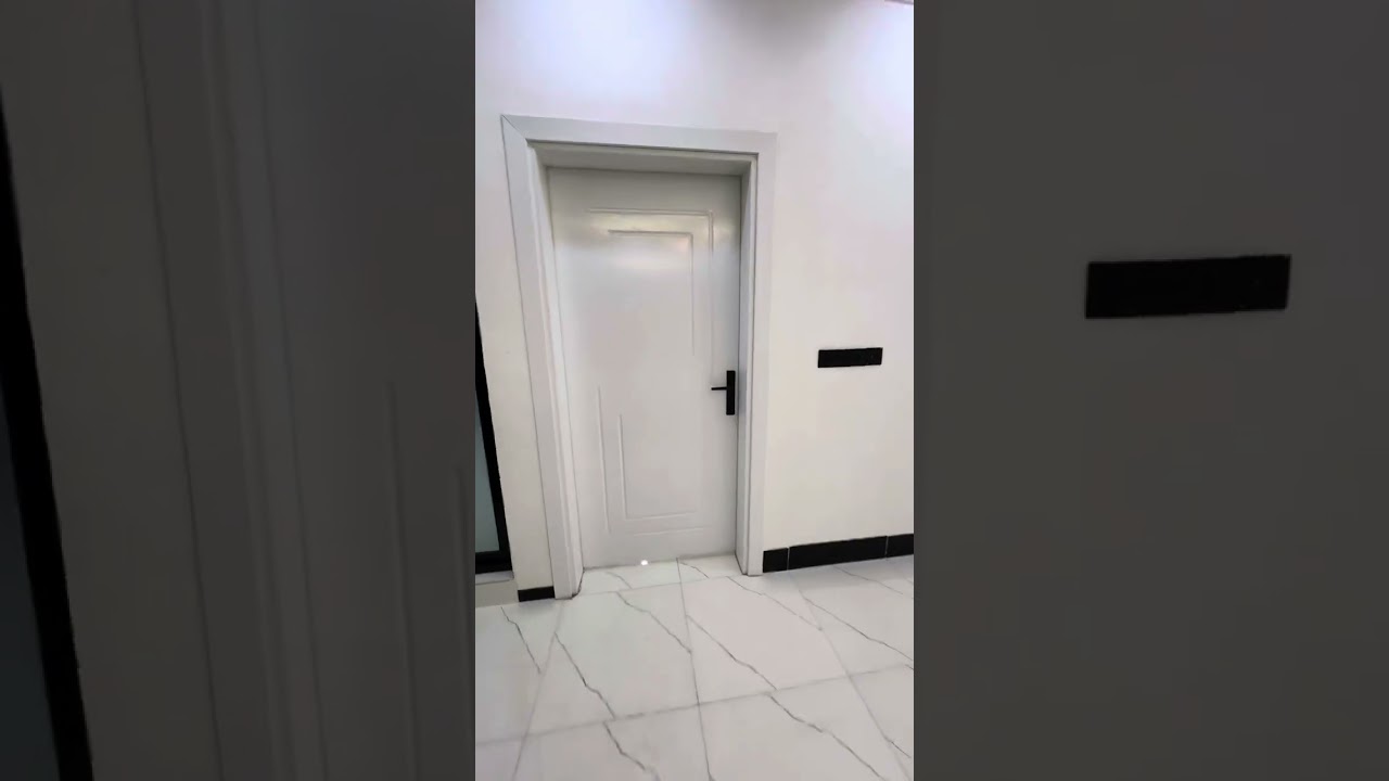 دار للبيع في اربيل 5حصاروك على شارع 20 تجاري السعر 134مليون دينار ///9دفاتر و50ورقه///07735353720 