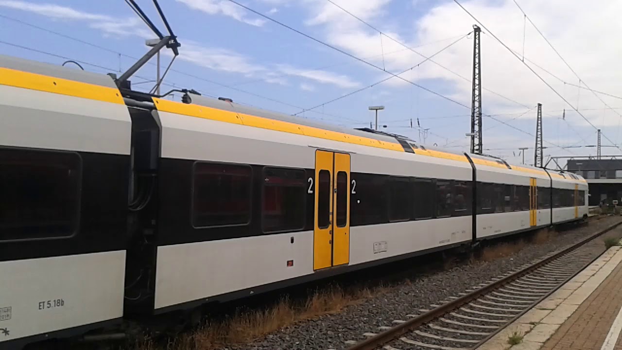 RB59 nach Soest bei der Abfahrt aus dem Dortmunder Hauptbahnhof