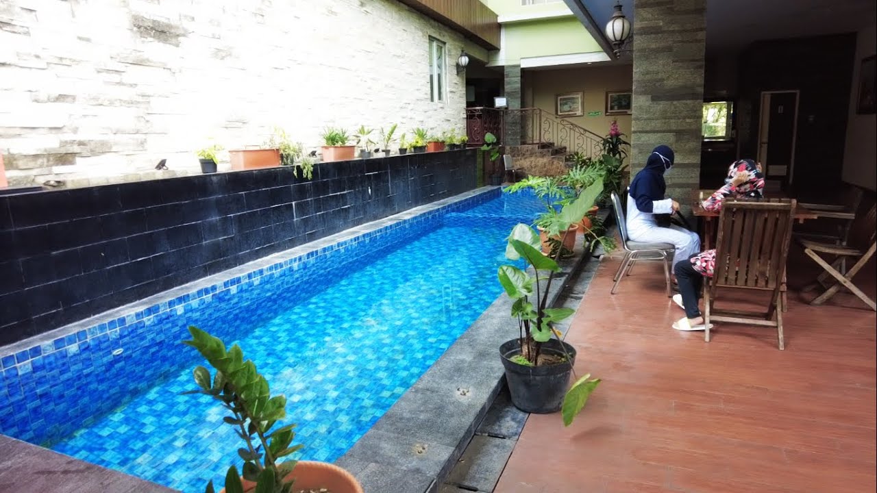 Review Hotel di depan Stasiun Solo Balapan Surakarta | Pose In Hotel Solo