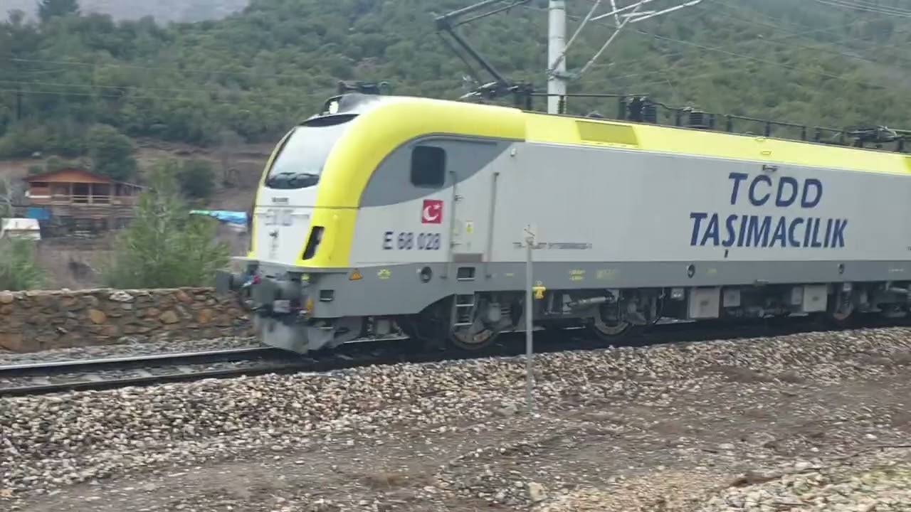 E 68 028 Belemedik  tren  istasyonuna  gidiyor 