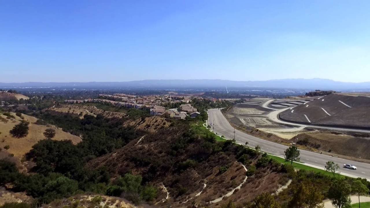 DRONE OVER THE SAN FERNANDO VALLEY [2.7k HD]