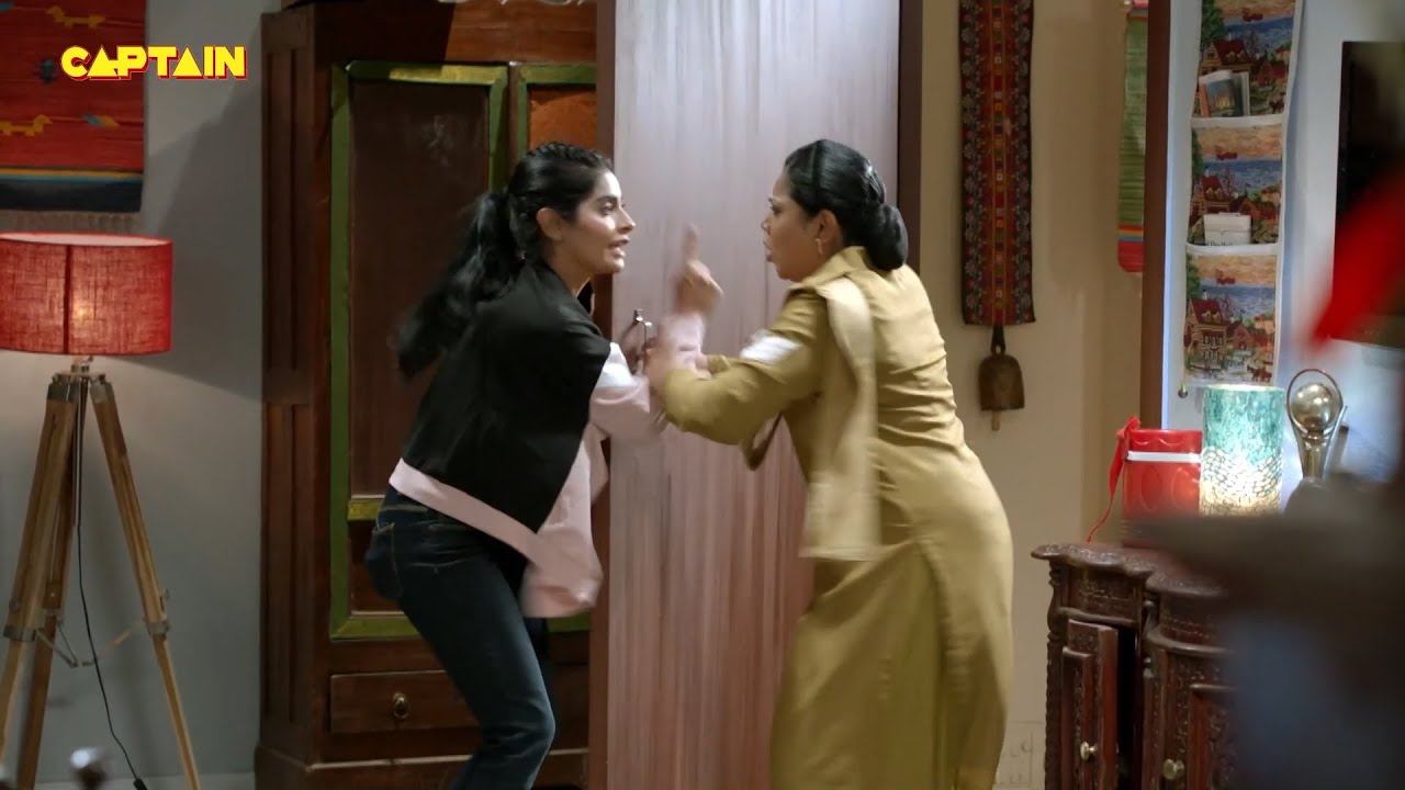 घर में अंडा खाने की वजहसे निकाल दिया Pushpa Ji ने Karishma Singh को घर से || Best Of Maddam Sir