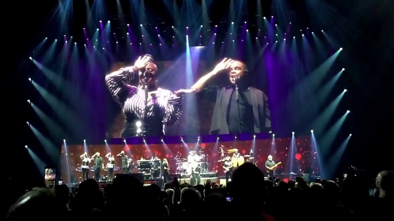 You Can't Hurry Love Phil Collins Live at the Liverpool Echo Arena 2017