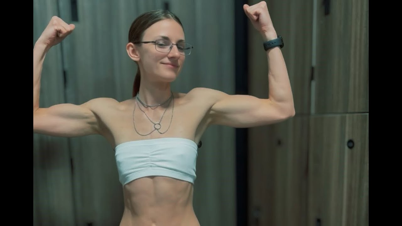 Skinny girls Flexing 205