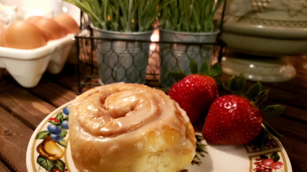 Lunchroom Lady cinnamon rolls