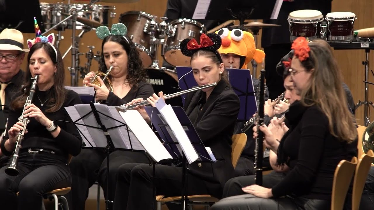 GENTLEMEN OF MUSIC - Banda de Música de Siero
