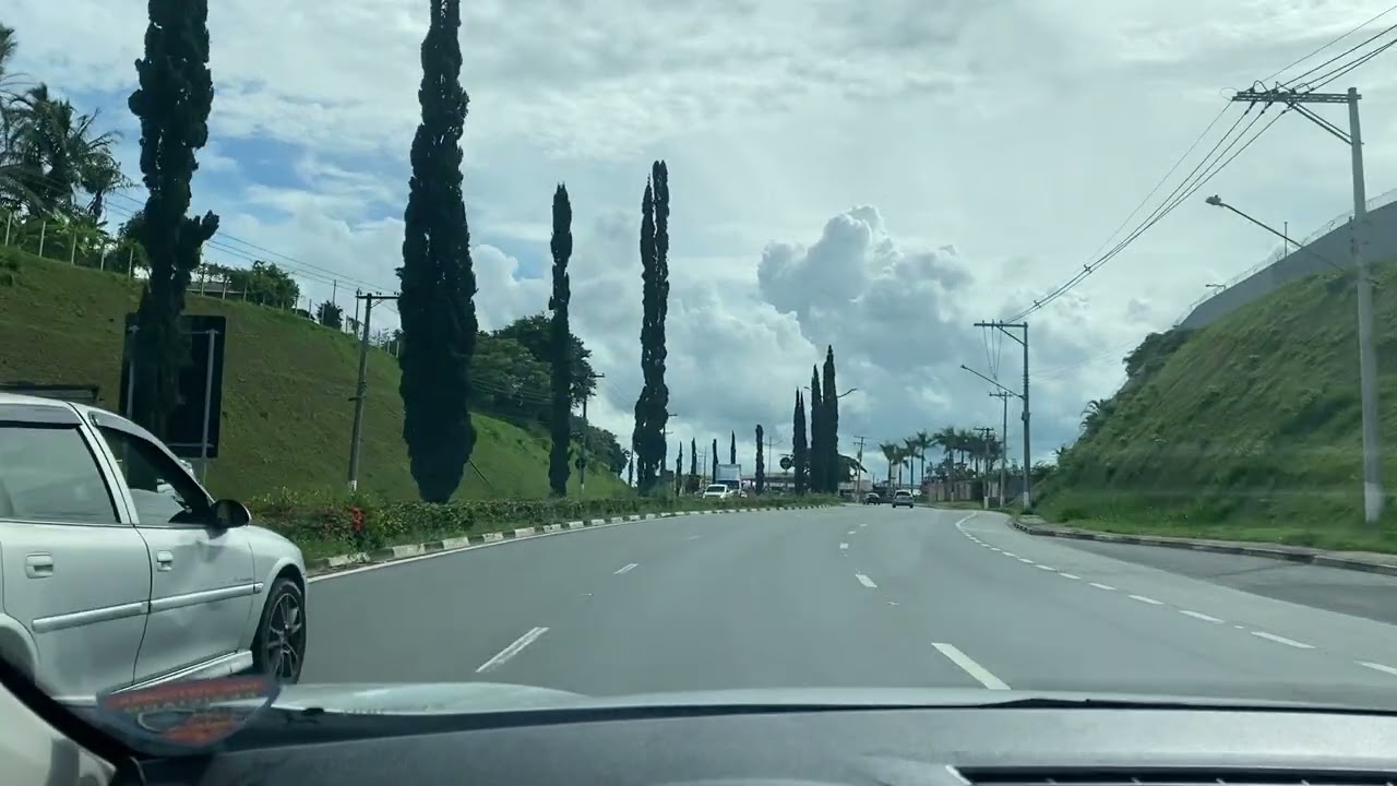 RODOVIA ANHANGUERA ENTRE VINHEDO E JUNDIAÍ | DIA SEM CHUVA
