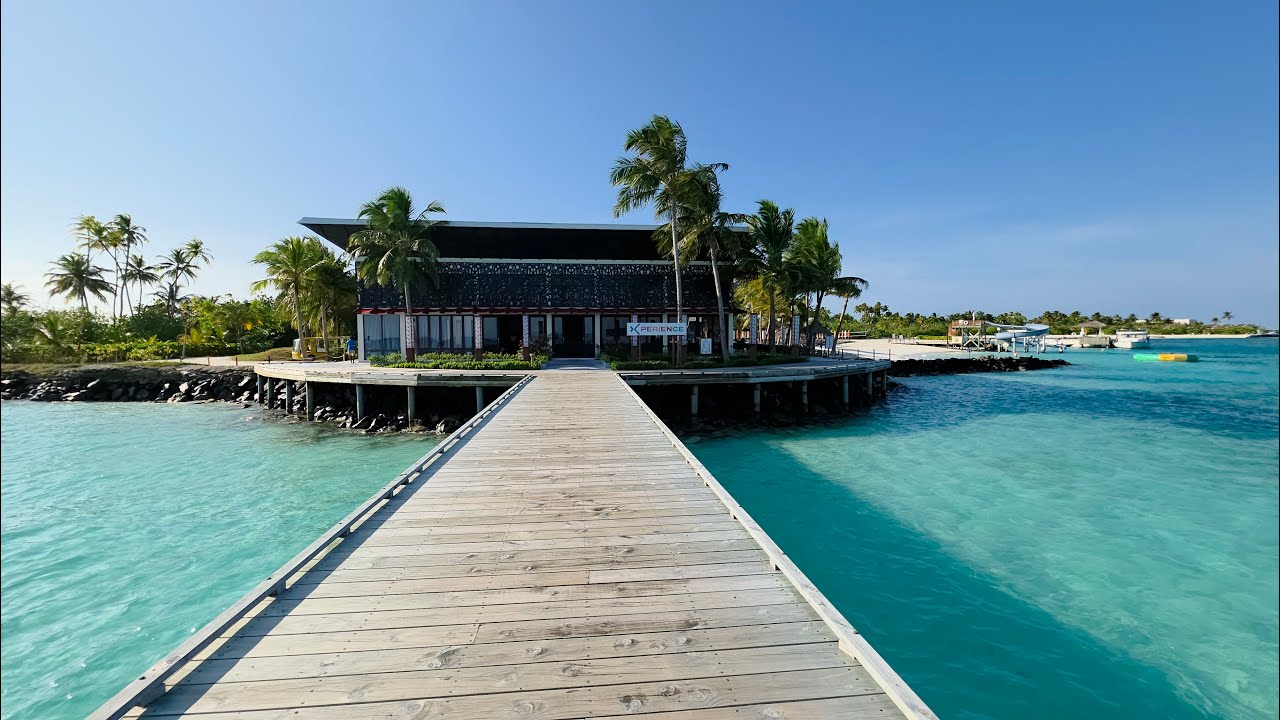 Maldives - Oblu Xperiance Ailafushi walk tour