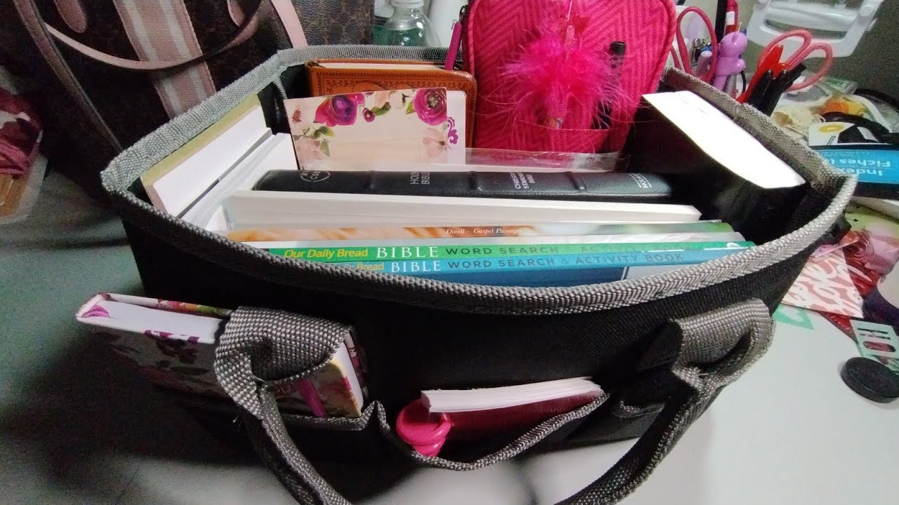 What's In My Bible Tote Bag & Set-Up