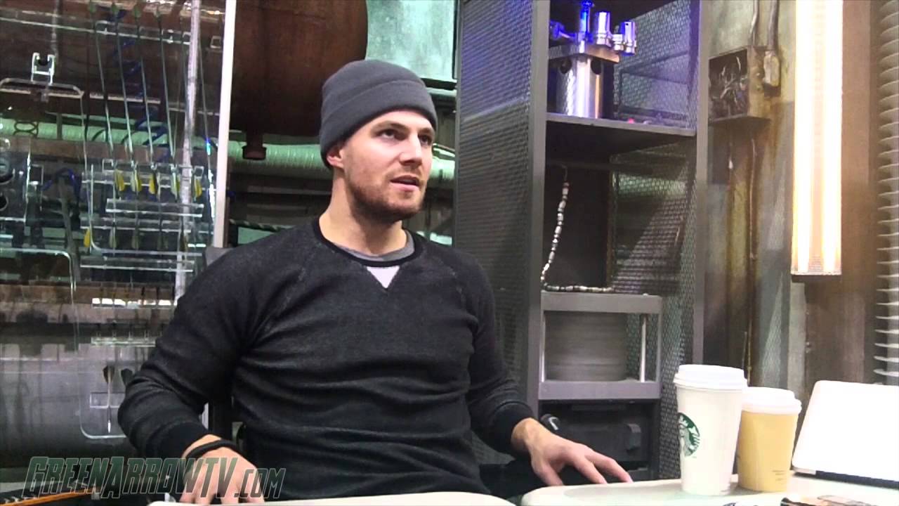 Arrow On Set: Stephen Amell Season 3 Interview