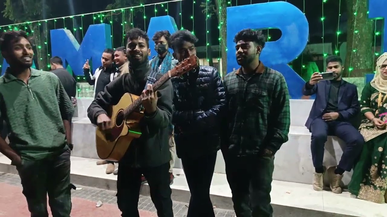লাল শাড়ি পড়িয়া কন্যা ❤️‍🩹 Randomly Singing In Public
