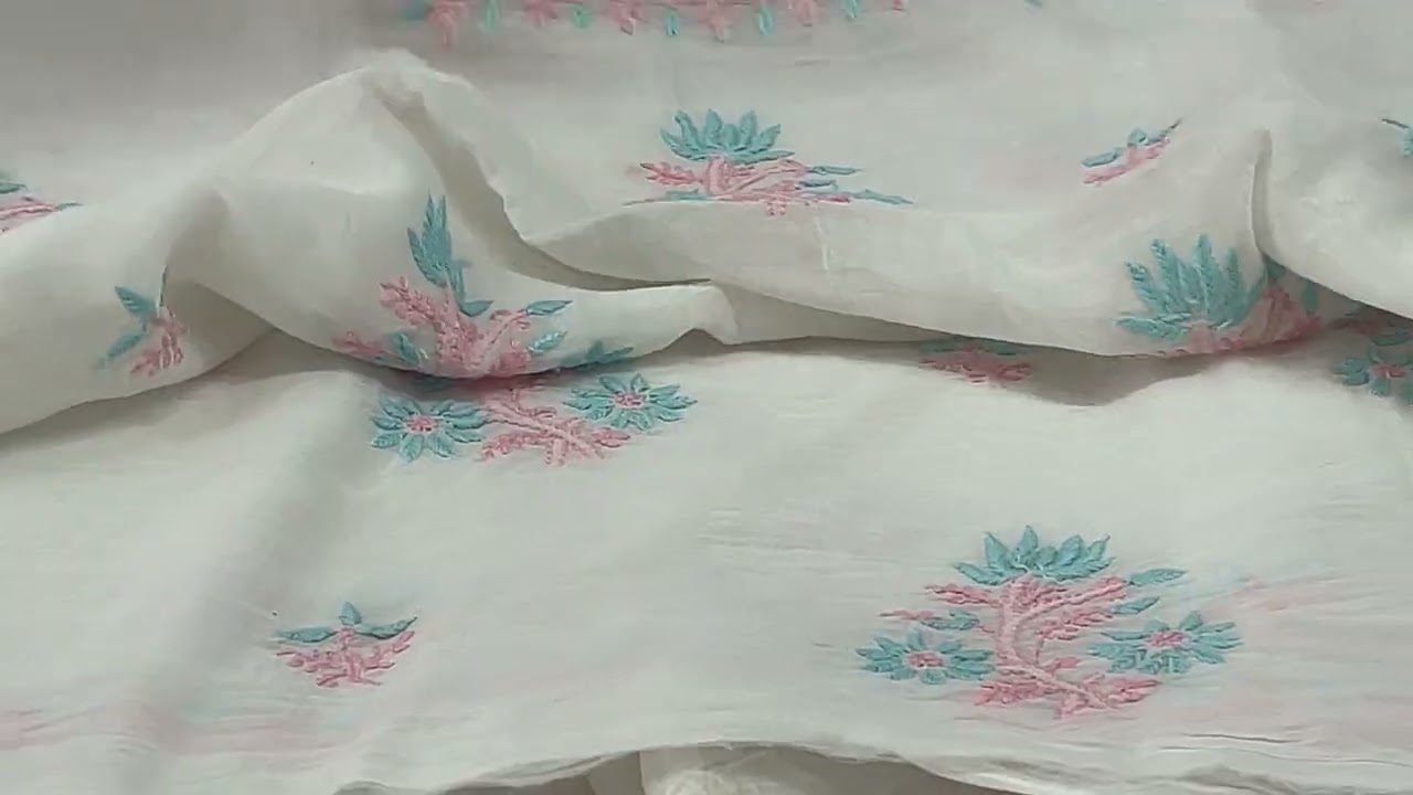 Mayka Boutique & Suits Collection #mayka #suitdesign #lakhnavisuits #mulcotton #purefabric 