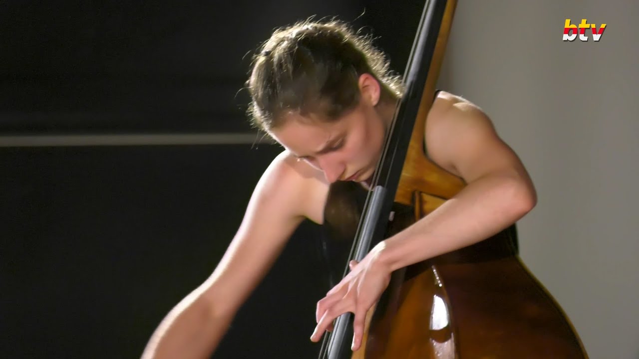 Musik auf h&ouml;chstem Niveau: Eva Brockhaus, KONTRABASS, bei den Althofener Meisterklassen. (*2023)