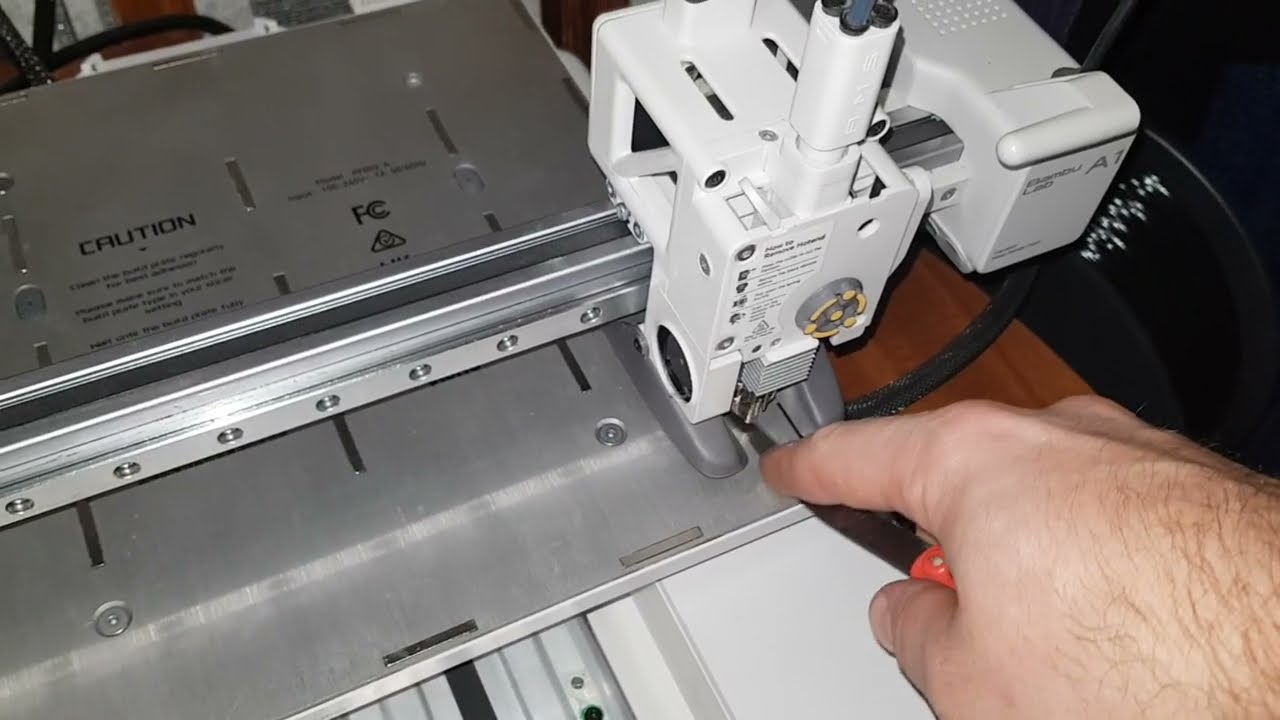 Установка уровня стола Bambulab A1
