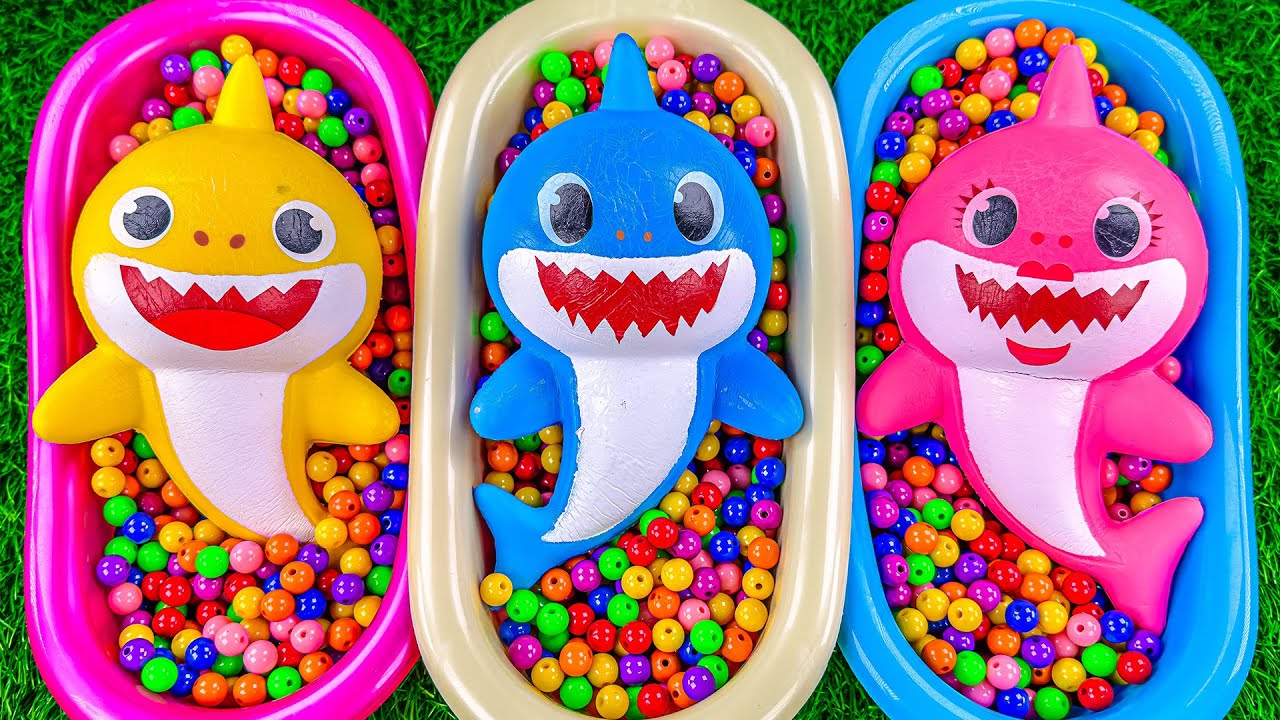 Satisfying 3-Minute Candy ASMR: Makeup Magic with M&M's Slime! 🍬✨