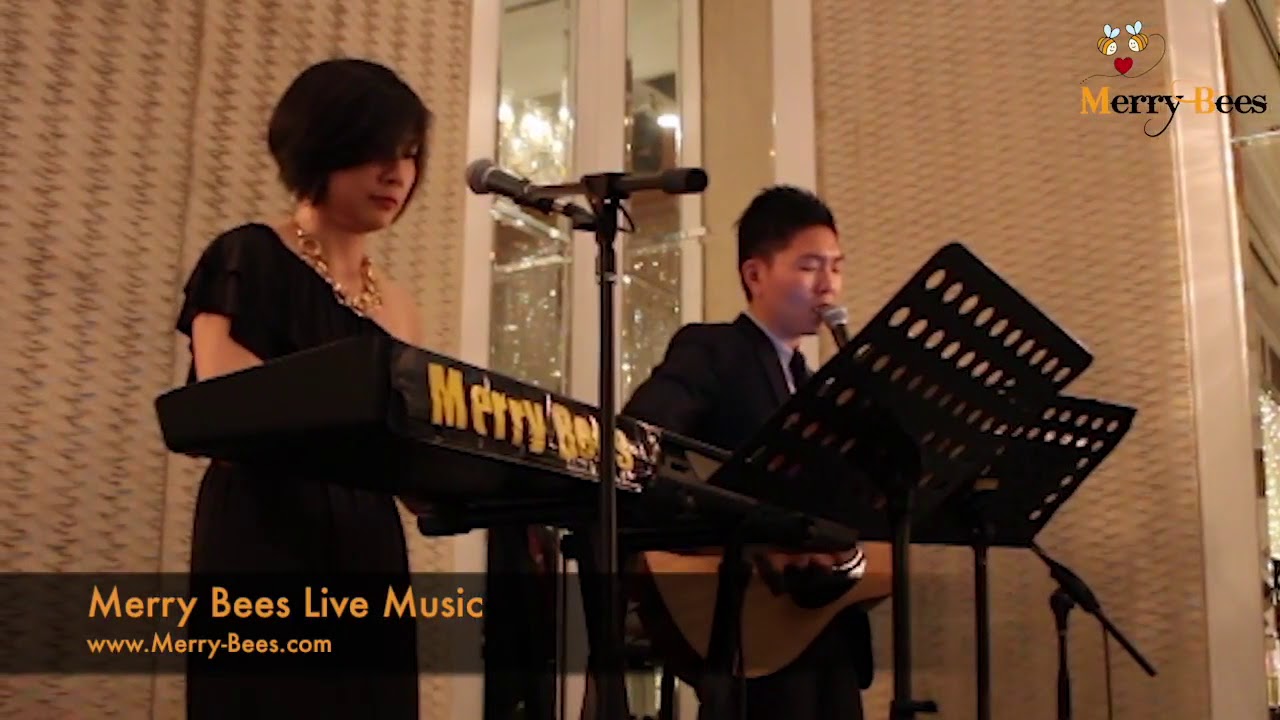Merry Bees - Jocelyn & JJ performing Fly Me To The Moon