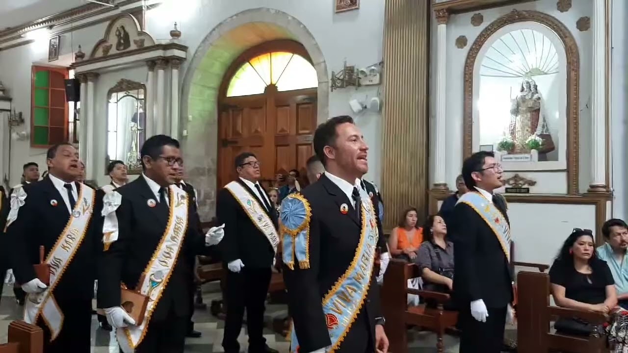 HIJOS DE AZAPA EN IGLESIA ESPIRITU SANTO
