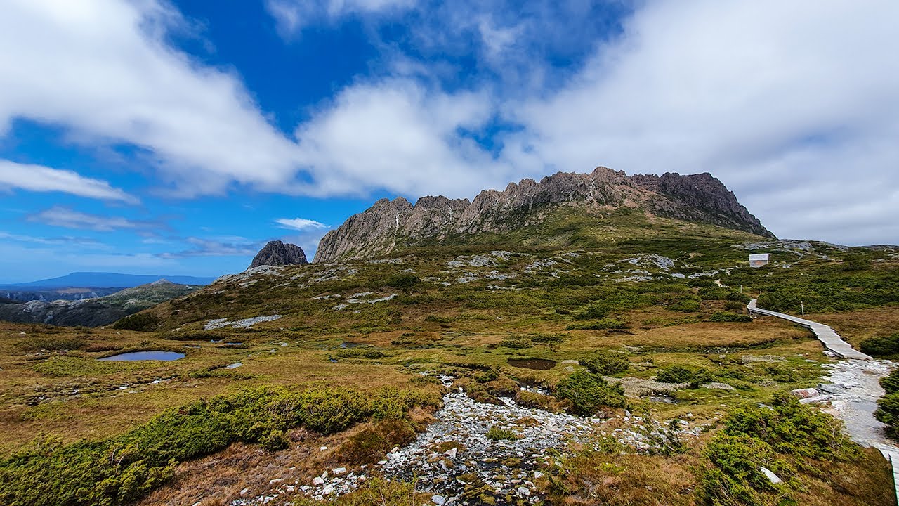 Cradle Mountain, Tasmania - Hike to the Summit 2022  (incredible views!)
