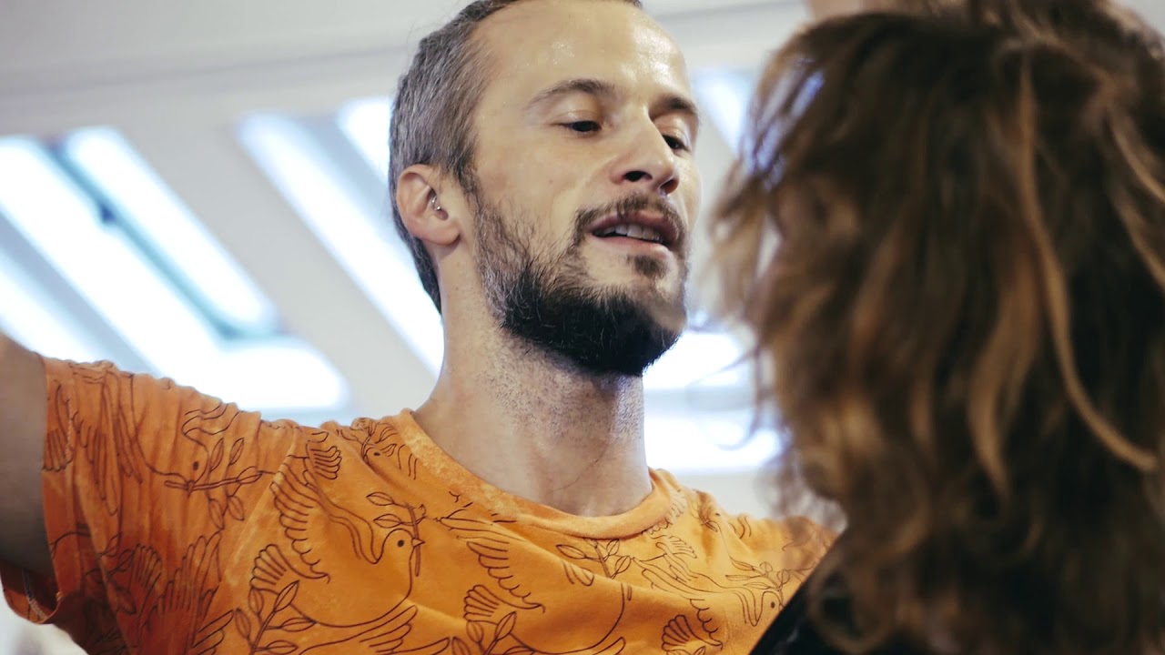 Riccardo Meneghini | Contact Improvisation | Workshop