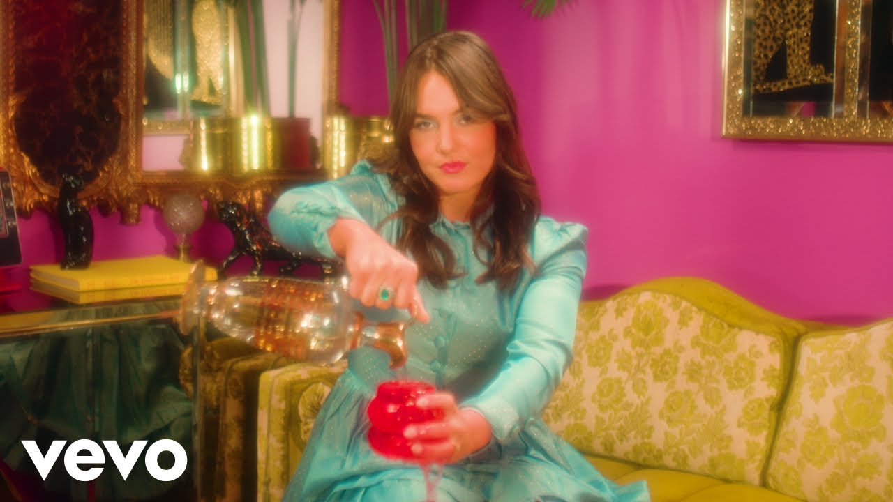 Franni Cash - Koolaid (Official Music Video)