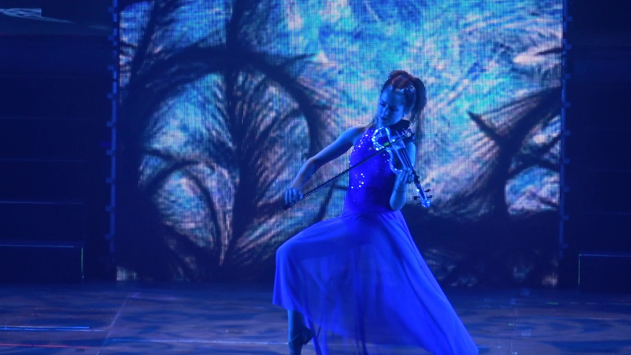 Concerto Lindsey Stirling - Those Days & Crystallize - live tour @ Palabam Italy HD