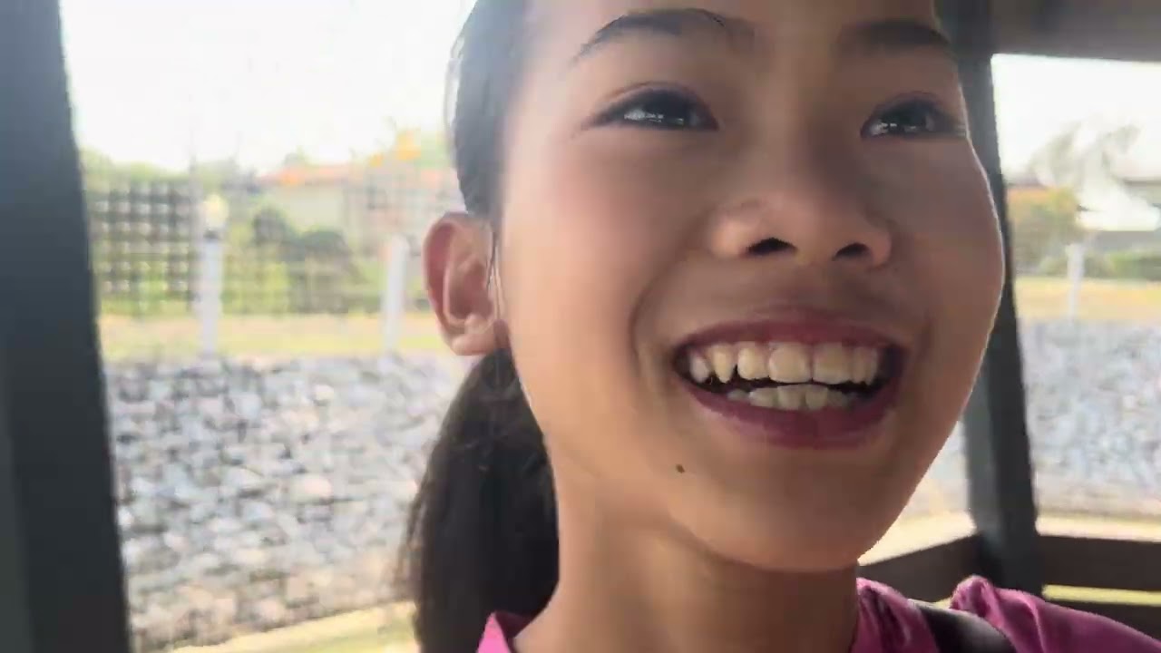 สวัสดีเช้าวันใหม่กับบรรยากาศทุ่งนาดอกไม้เสียงนกเสียงกาศาลากลางน้ำค่ะ