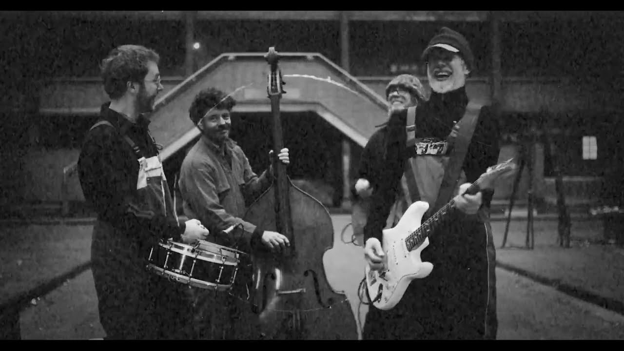 Wouter Planteijdt - 16 Shells from a 30.6 (Tom Waits cover)